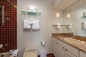 Chateaux Dumont by Summit County Mountain Retreats