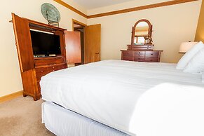 Chateaux Dumont by Summit County Mountain Retreats