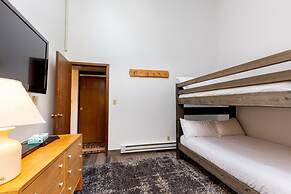 Flying Dutchman by Summit County Mountain Retreats