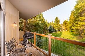 Flying Dutchman by Summit County Mountain Retreats