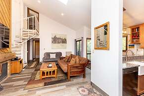 Flying Dutchman by Summit County Mountain Retreats