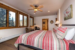 Timbers by Summit County Mountain Retreats