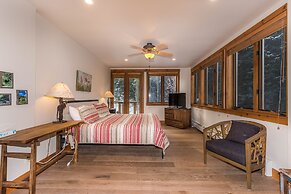 Timbers by Summit County Mountain Retreats