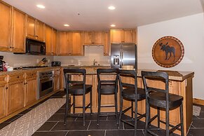 Timbers by Summit County Mountain Retreats