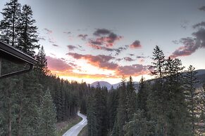 Timbers by Summit County Mountain Retreats