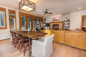 Timbers by Summit County Mountain Retreats