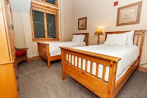 Timbers by Summit County Mountain Retreats