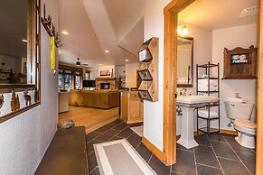 Timbers by Summit County Mountain Retreats