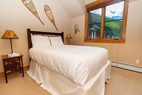 Ski Tip by Summit County Mountain Retreats
