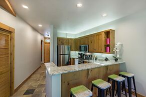 Ski Tip by Summit County Mountain Retreats