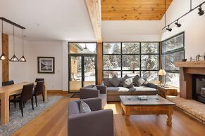 Ski Tip by Summit County Mountain Retreats