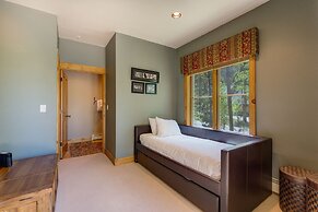 Ski Tip by Summit County Mountain Retreats