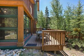 Ski Tip by Summit County Mountain Retreats
