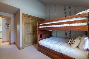 Ski Tip by Summit County Mountain Retreats