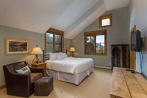 Ski Tip by Summit County Mountain Retreats