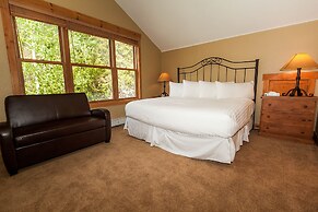 Trapper's Crossing #8770 by Summit County Mountain Retreats