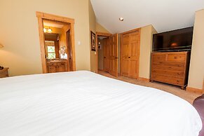 Trapper's Crossing #8770 by Summit County Mountain Retreats