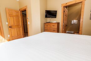 Trapper's Crossing #8770 by Summit County Mountain Retreats