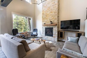 The Seasons at Keystone #1824