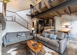 The Seasons at Keystone #1824