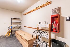 Enclave #34 by Summit County Mountain Retreats