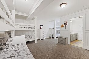 Soda Ridge 1608 by Summit County Mountain Retreats