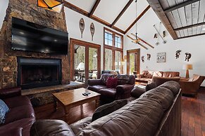Soda Ridge 1608 by Summit County Mountain Retreats