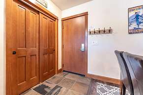 Oro Grande by Summit County Mountain Retreats