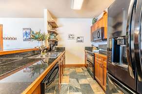 Oro Grande by Summit County Mountain Retreats