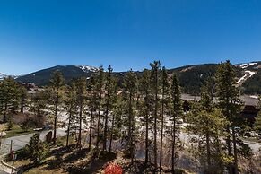 Oro Grande by Summit County Mountain Retreats