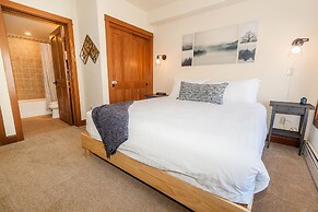 Oro Grande by Summit County Mountain Retreats