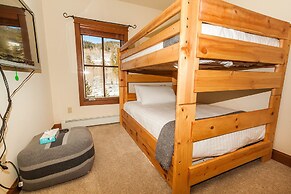 Oro Grande by Summit County Mountain Retreats