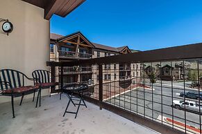 Oro Grande by Summit County Mountain Retreats