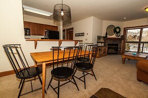 Oro Grande by Summit County Mountain Retreats