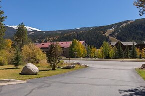 Oro Grande by Summit County Mountain Retreats