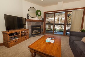 Oro Grande by Summit County Mountain Retreats