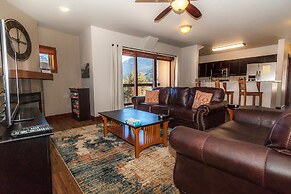 Oro Grande by Summit County Mountain Retreats