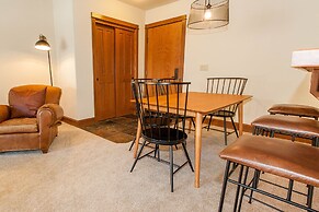 Oro Grande by Summit County Mountain Retreats