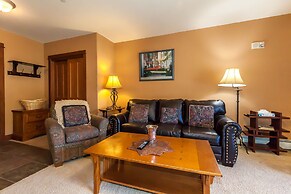 Oro Grande by Summit County Mountain Retreats