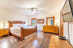 Oro Grande by Summit County Mountain Retreats