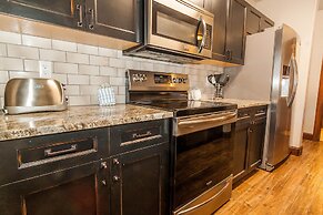 Oro Grande by Summit County Mountain Retreats