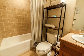 Oro Grande by Summit County Mountain Retreats