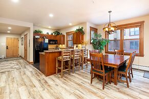 Red Hawk Townhomes by Summit County Mountain Retreats