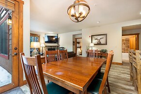 Red Hawk Townhomes by Summit County Mountain Retreats