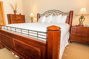 Red Hawk Townhomes by Summit County Mountain Retreats