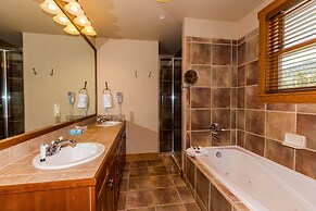 Red Hawk Townhomes by Summit County Mountain Retreats