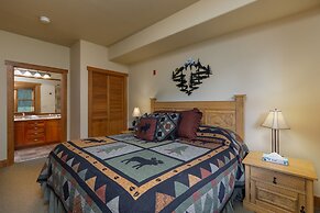 Red Hawk Townhomes by Summit County Mountain Retreats