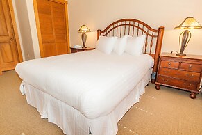 Red Hawk Townhomes by Summit County Mountain Retreats