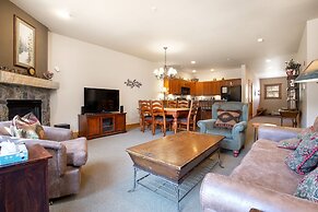 Red Hawk Townhomes by Summit County Mountain Retreats