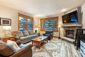 Red Hawk Townhomes by Summit County Mountain Retreats